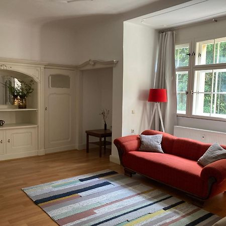 Kavaliershaus Krumke - Gaestehaus Im Schlosspark - Schluesselbox - Kein Tv Hotel Buitenkant foto