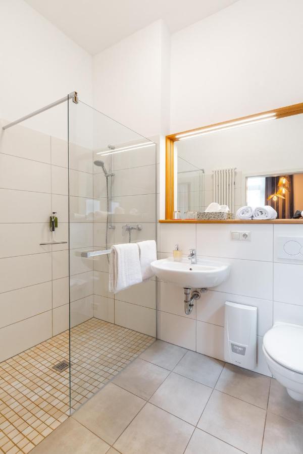 Kavaliershaus Krumke - Gaestehaus Im Schlosspark - Schluesselbox - Kein Tv Hotel Buitenkant foto