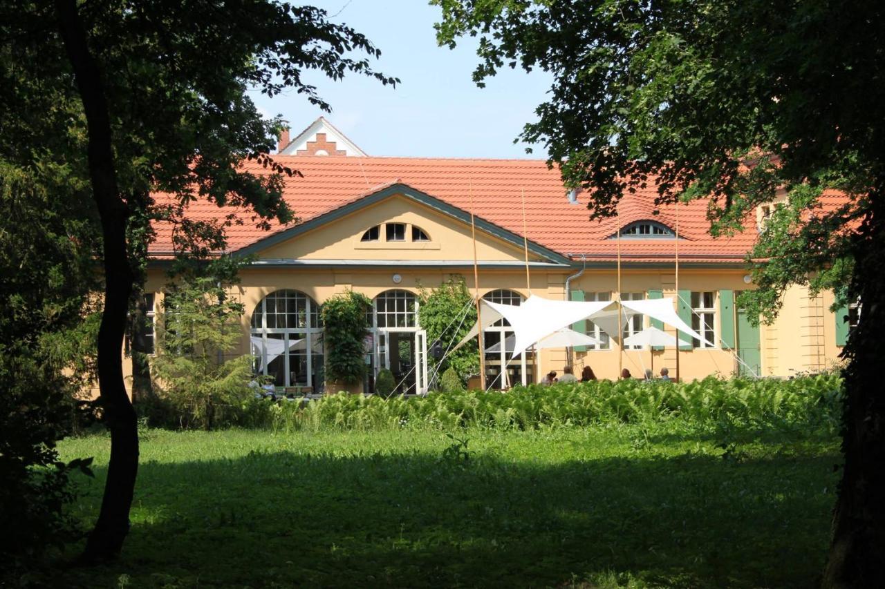 Kavaliershaus Krumke - Gaestehaus Im Schlosspark - Schluesselbox - Kein Tv Hotel Buitenkant foto